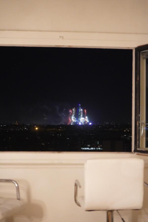 Vue panoramique sur Paris : Sublime appartement au centre de Courbevoie Extérieur photo